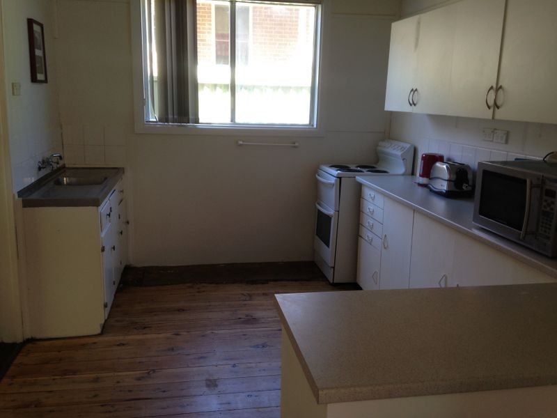 18 Yass Street, Young NSW 2594