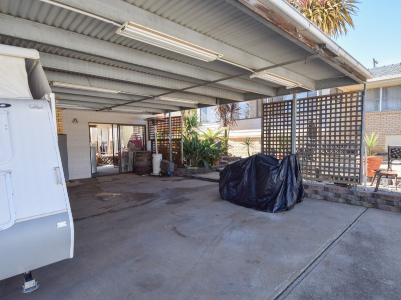 63 Hills Street, Young NSW 2594