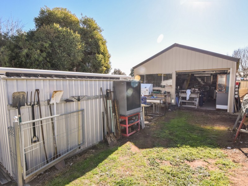 63 Hills Street, Young NSW 2594