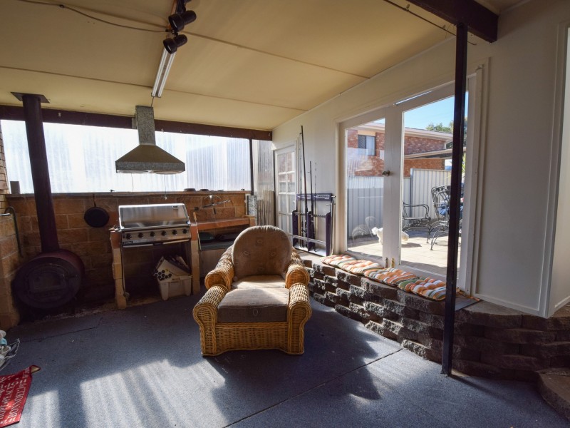 63 Hills Street, Young NSW 2594