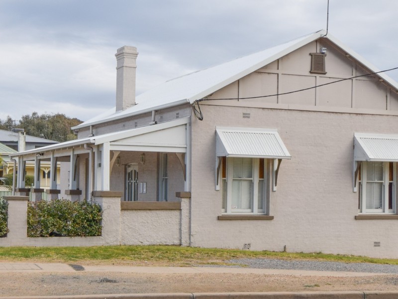 1 Dundas Street, Young NSW 2594