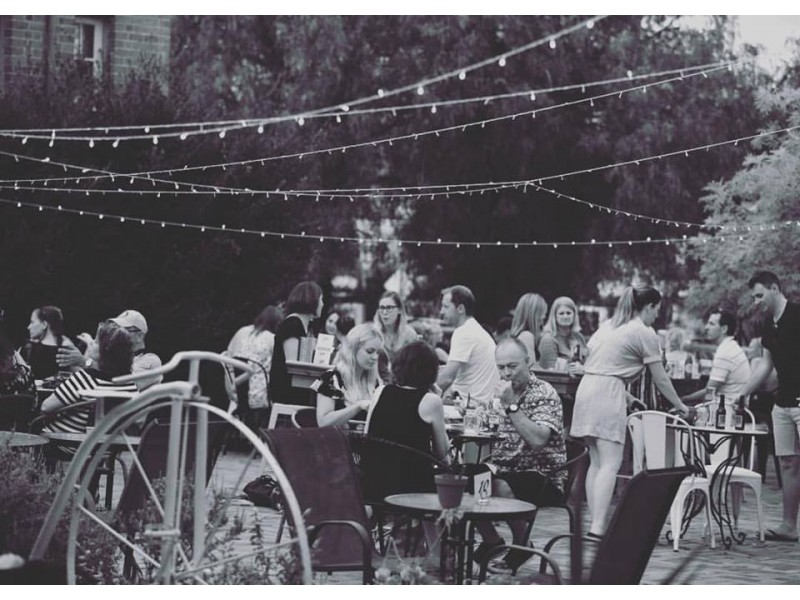 Kettle & Grain/1 Campbell Street, Young NSW 2594