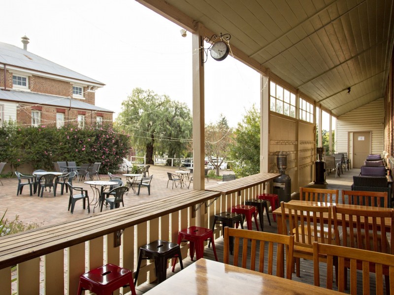 Kettle & Grain/1 Campbell Street, Young NSW 2594