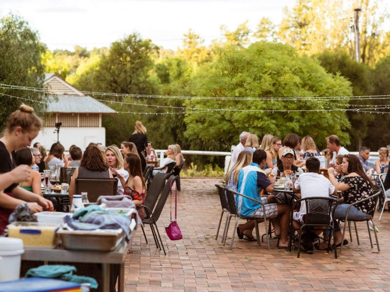 Kettle & Grain/1 Campbell Street, Young NSW 2594