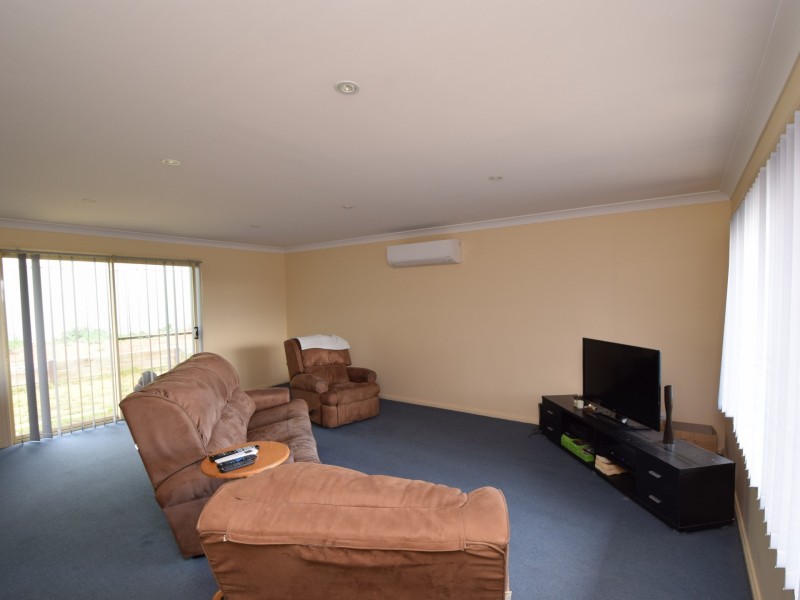 26 Mclerie Street, Young NSW 2594