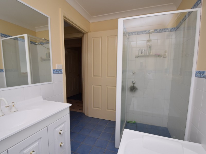 26 Mclerie Street, Young NSW 2594