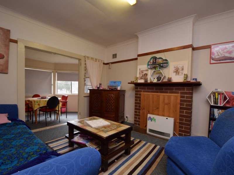 26 Mclerie Street, Young NSW 2594