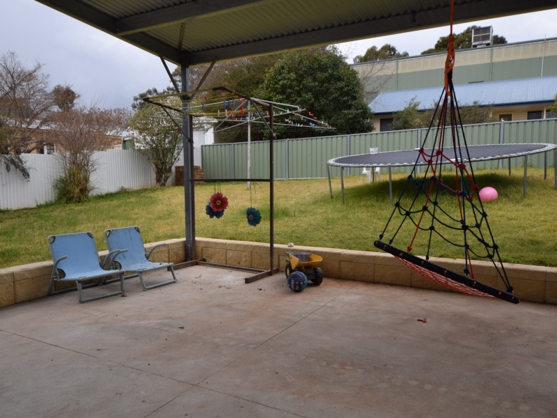 26 Mclerie Street, Young NSW 2594