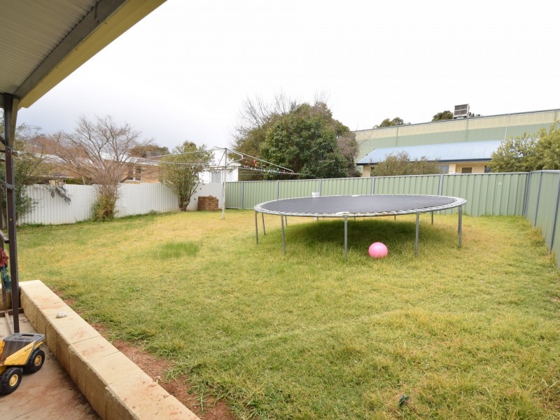 26 Mclerie Street, Young NSW 2594