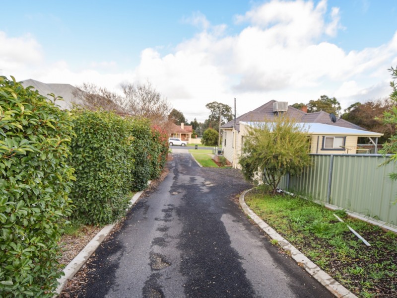 26 Mclerie Street, Young NSW 2594