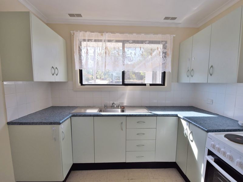 25 Taylor Road, Young NSW 2594