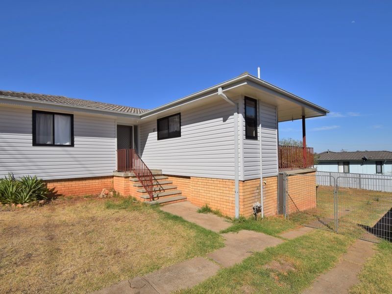 25 Taylor Road, Young NSW 2594