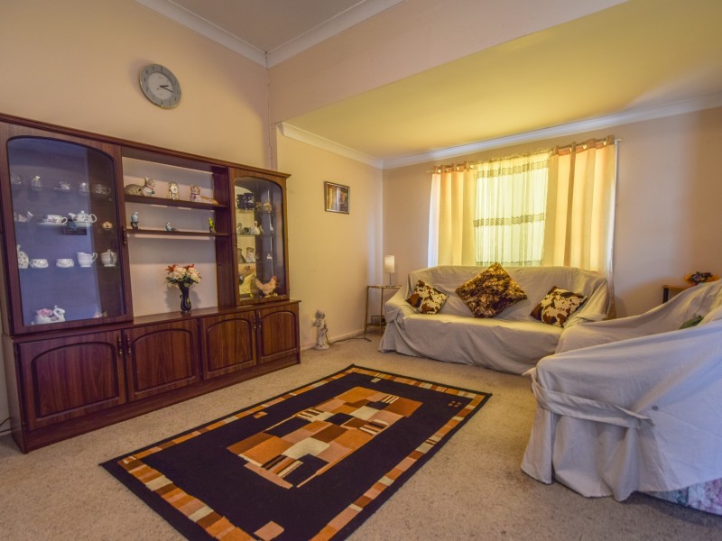 7 Currawong Street, Young NSW 2594
