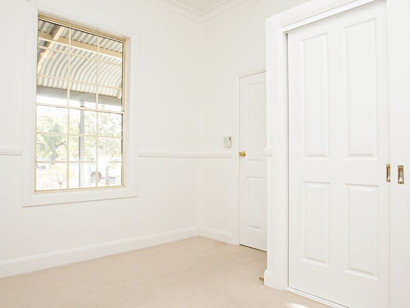 14 Yass Street, Young NSW 2594