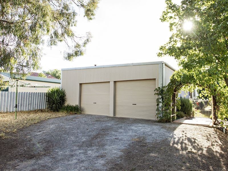14 Yass Street, Young NSW 2594