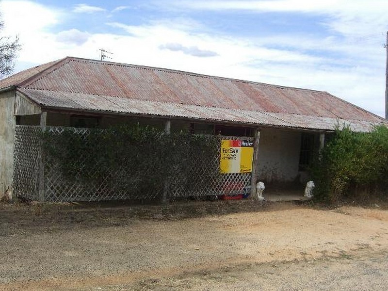 7 CHILLINGSWORKS ROAD, Young NSW 2594