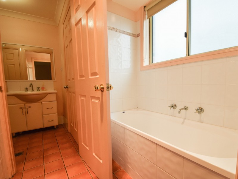 Unit 2/1 Trafalgar Street, Young NSW 2594