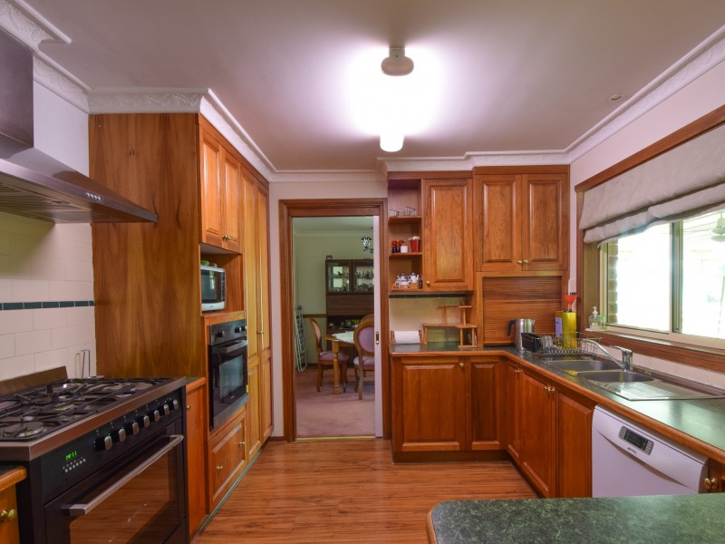 15 Petticoat Lane, Young NSW 2594