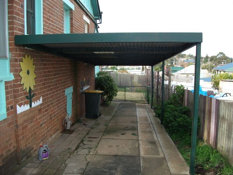 16 Lynch Street, Young NSW 2594