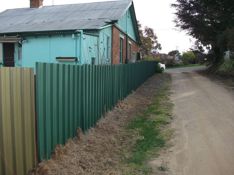 16 Lynch Street, Young NSW 2594