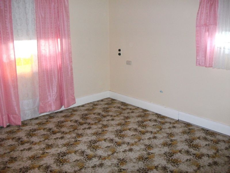 16 Lynch Street, Young NSW 2594