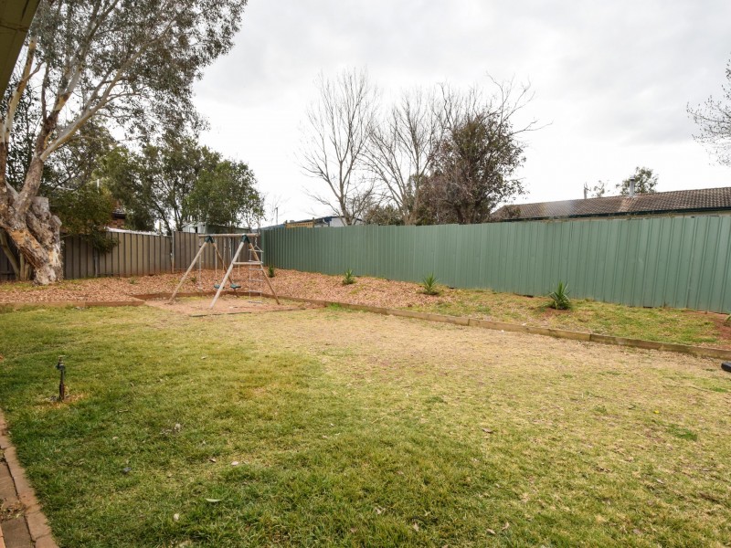 9 Hardy Avenue, Young NSW 2594
