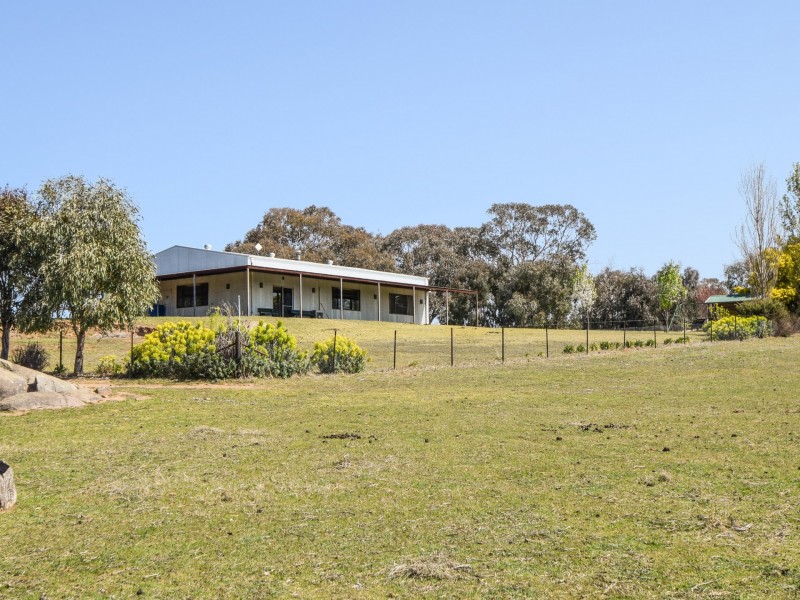 23 Warks Road, Young NSW 2594