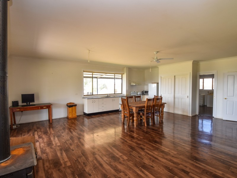 23 Warks Road, Young NSW 2594