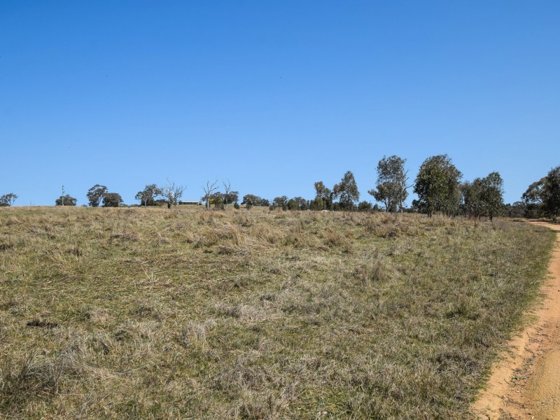 23 Warks Road, Young NSW 2594