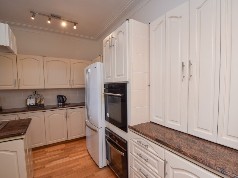 11 White Street, Young NSW 2594