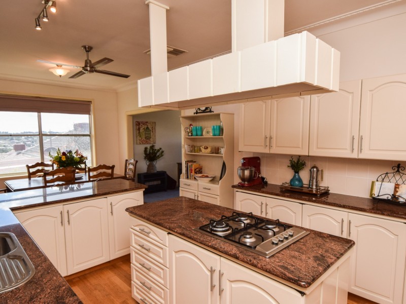 11 White Street, Young NSW 2594