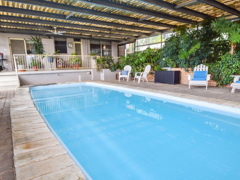 11 White Street, Young NSW 2594