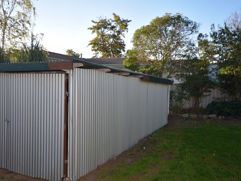 9 Crowther Street, Young NSW 2594