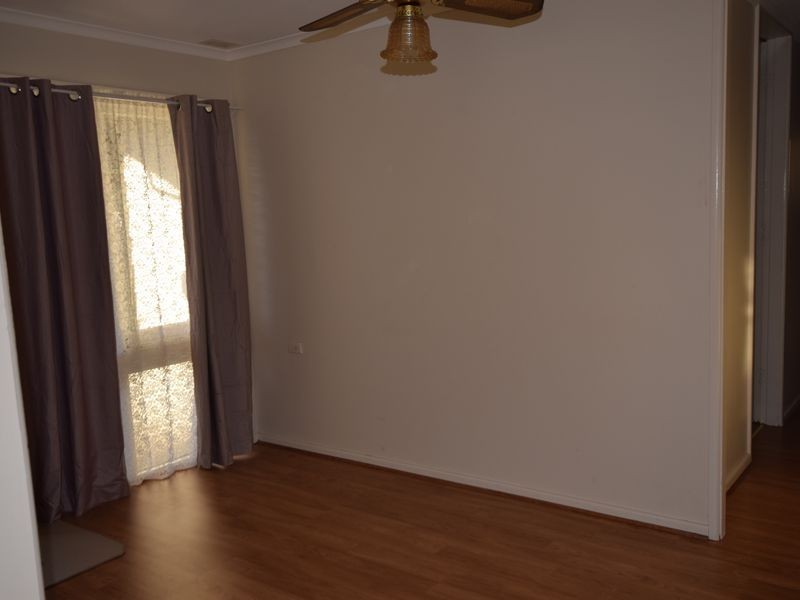 9 Crowther Street, Young NSW 2594