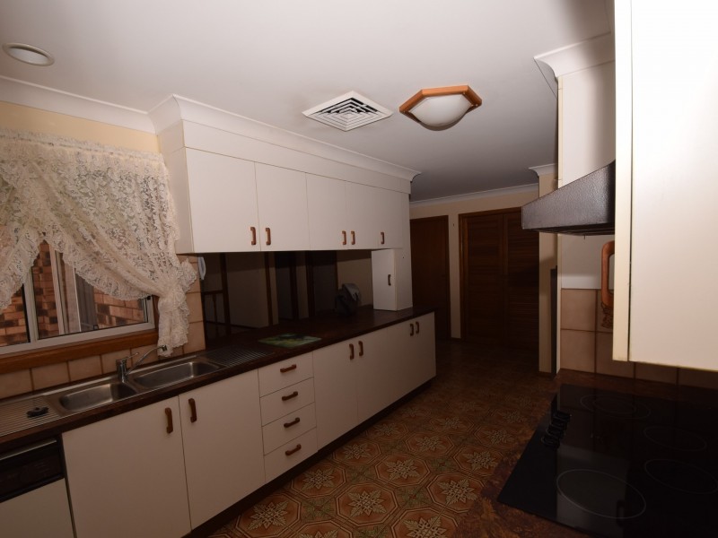 45 Back Creek Road, Young NSW 2594
