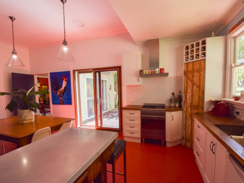 35 Whiteman Avenue, Young NSW 2594