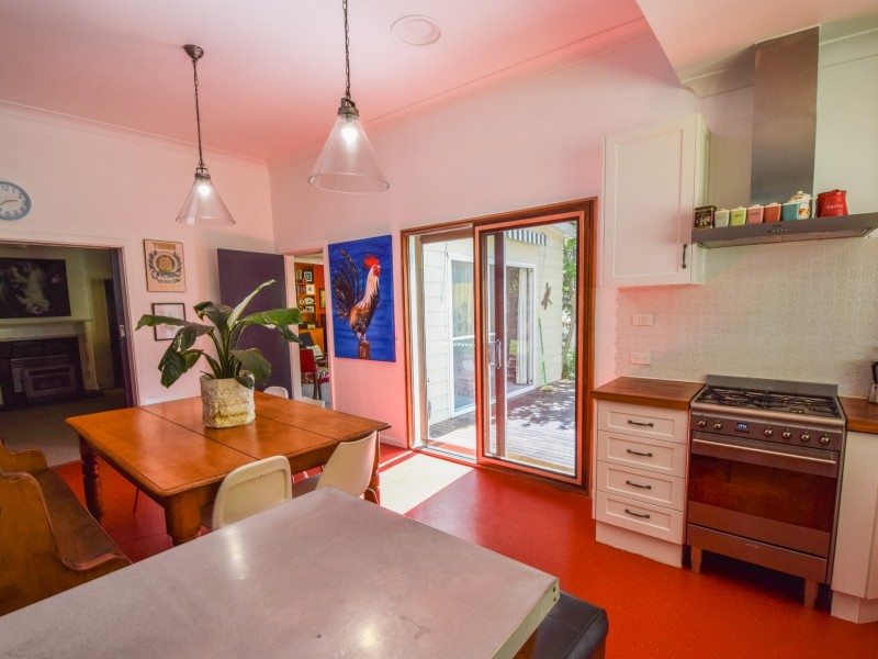 35 Whiteman Avenue, Young NSW 2594