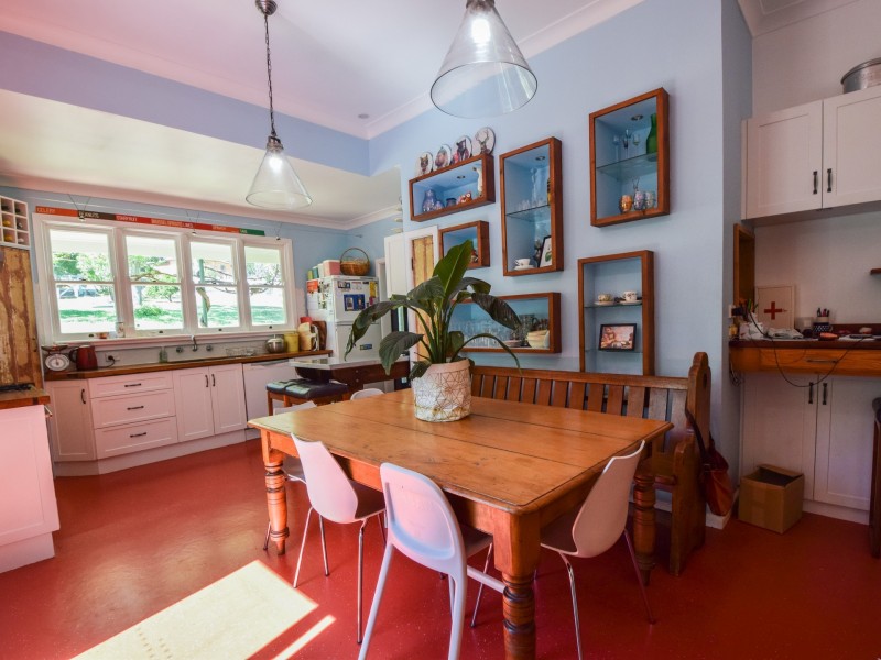 35 Whiteman Avenue, Young NSW 2594