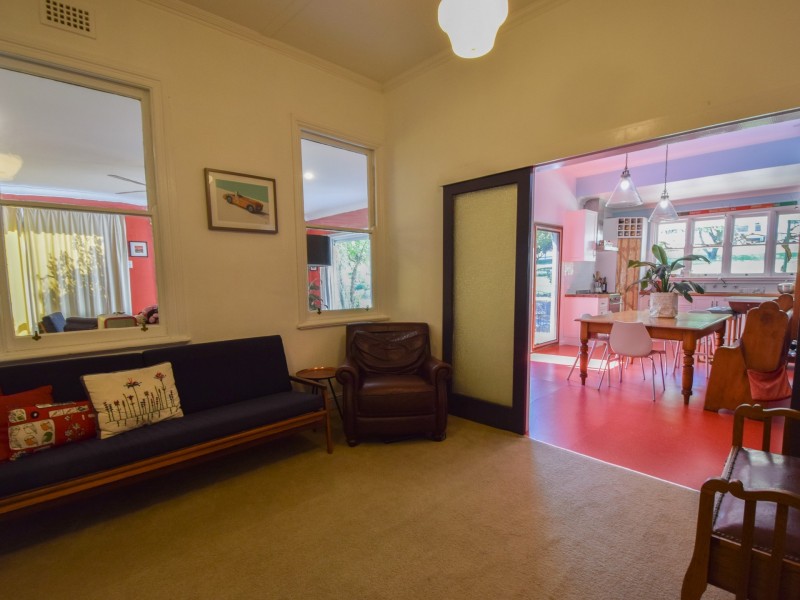 35 Whiteman Avenue, Young NSW 2594