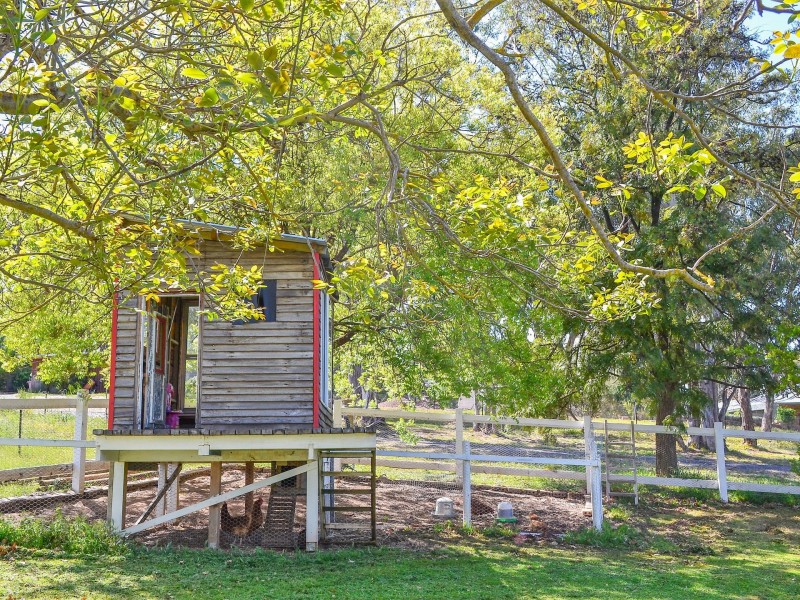 35 Whiteman Avenue, Young NSW 2594