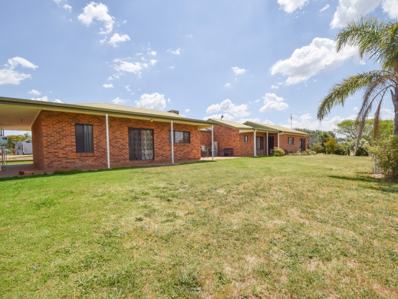24 Bonnie Doon Rd (Prunevale), Young NSW 2594