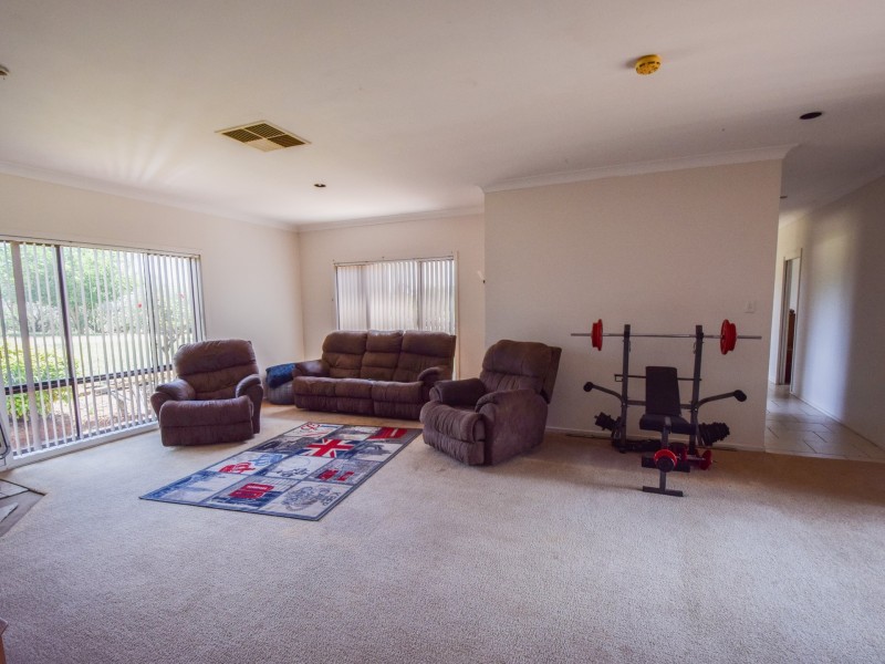 24 Bonnie Doon Rd (Prunevale), Young NSW 2594