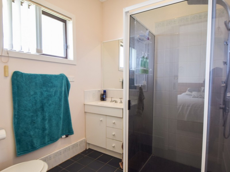 24 Bonnie Doon Rd (Prunevale), Young NSW 2594