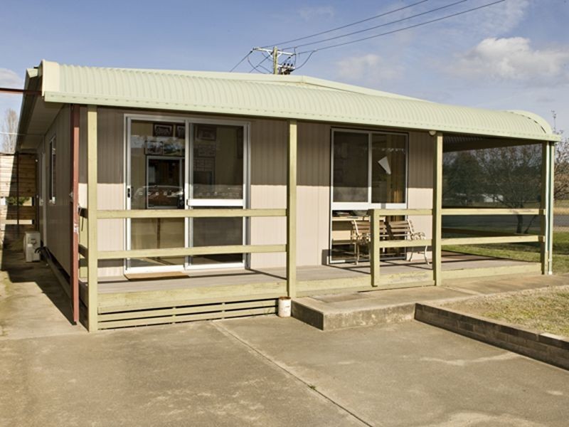 00 West Street, Young NSW 2594