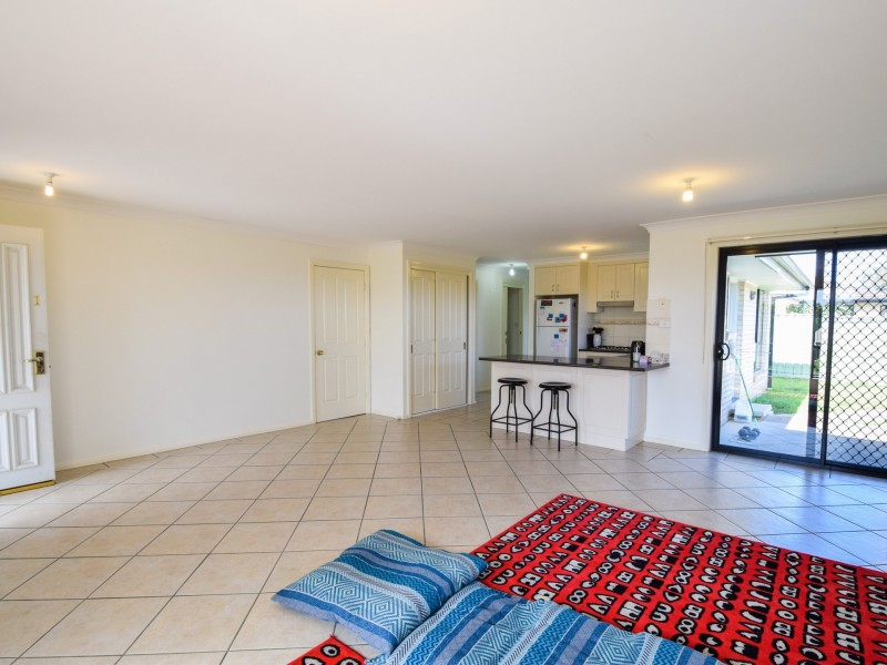 1-75 Blackett Avenue, Young NSW 2594