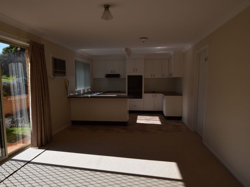 36 McNarry Place, Young NSW 2594