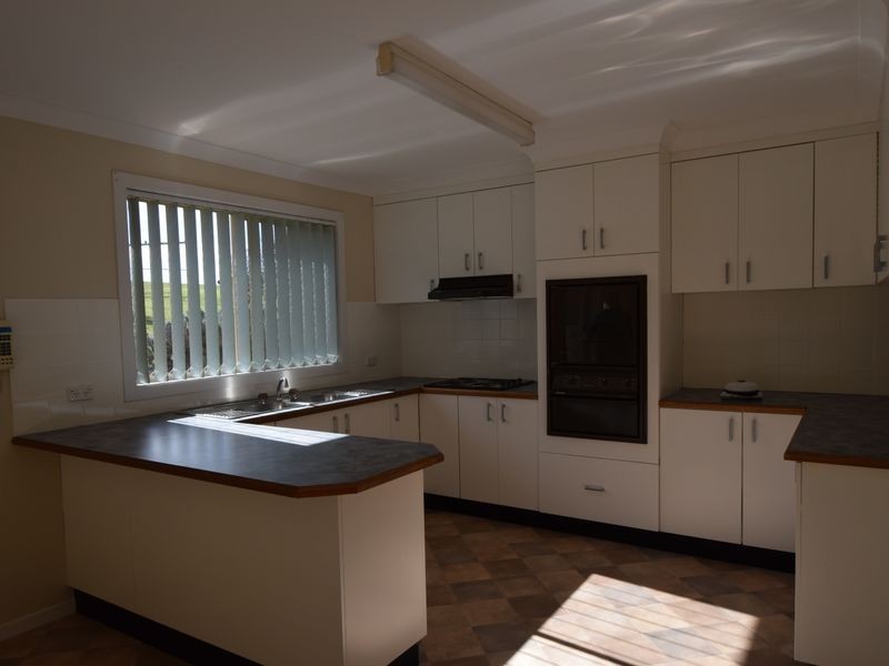 36 McNarry Place, Young NSW 2594