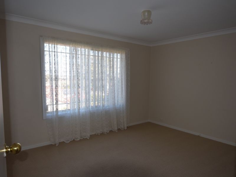 36 McNarry Place, Young NSW 2594