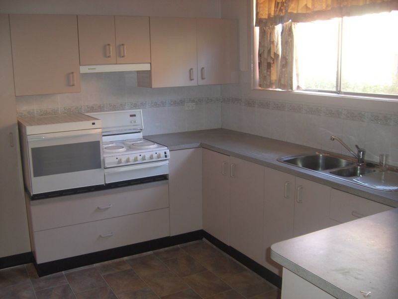 16 William Street, Young NSW 2594