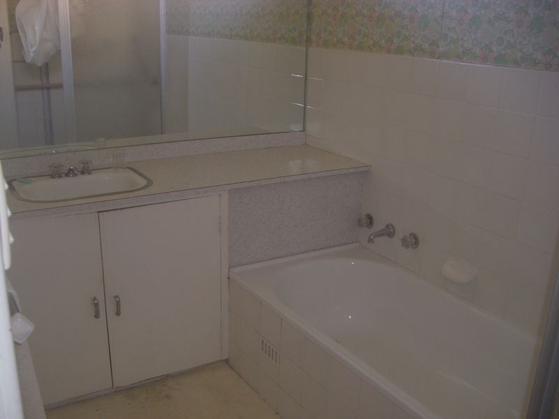 16 William Street, Young NSW 2594